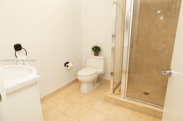 1800 S Ocean Dr 908, Hallandale Beach, FL 33009