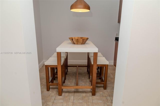 1800 S Ocean Dr 908, Hallandale Beach, FL 33009