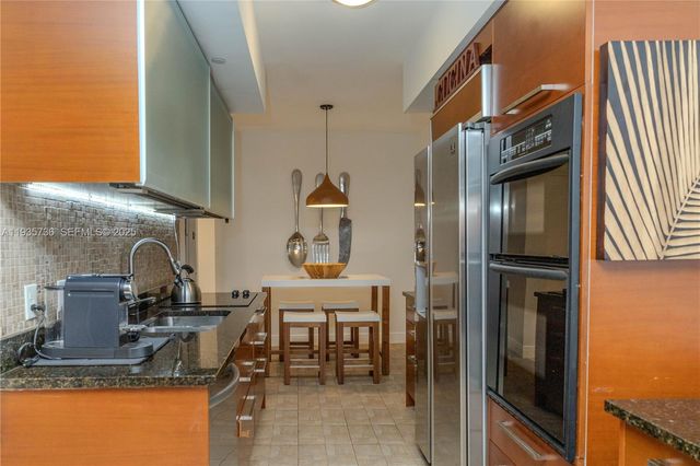 1800 S Ocean Dr 908, Hallandale Beach, FL 33009