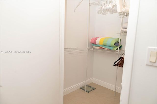 1800 S Ocean Dr 908, Hallandale Beach, FL 33009