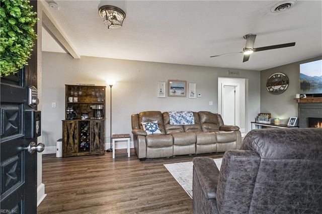 1724 Whaleyville BLVD, Suffolk, VA 23434