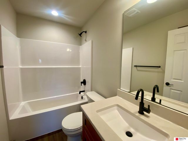 104 W Ida Lane, Lincoln, NE 68523