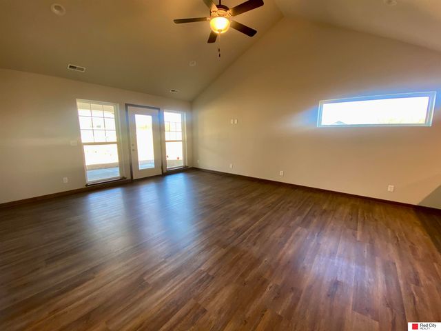 104 W Ida Lane, Lincoln, NE 68523