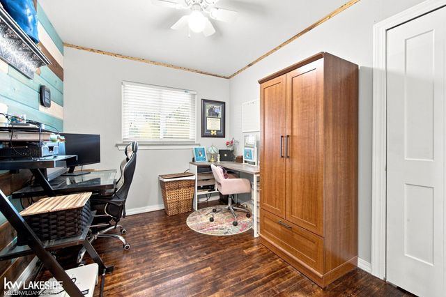22834 E 13 Mile Road, Saint Clair Shores, MI 48082