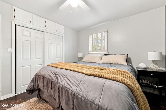 22834 E 13 Mile Road, Saint Clair Shores, MI 48082