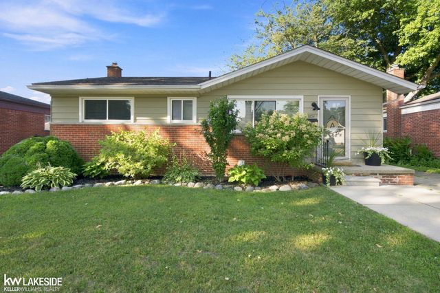 22834 E 13 Mile Road, Saint Clair Shores, MI 48082