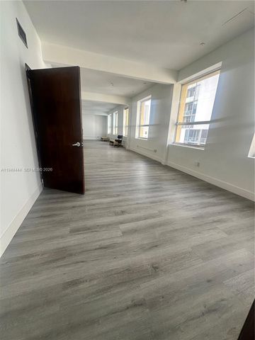 168 SE 1st St 1200, Miami, FL 33131