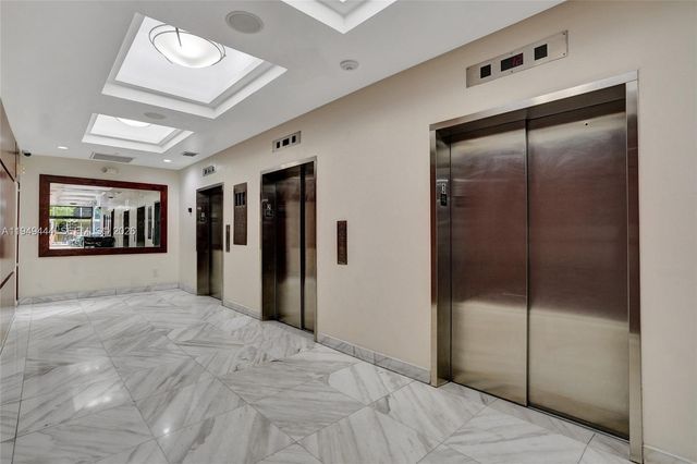 168 SE 1st St 1200, Miami, FL 33131