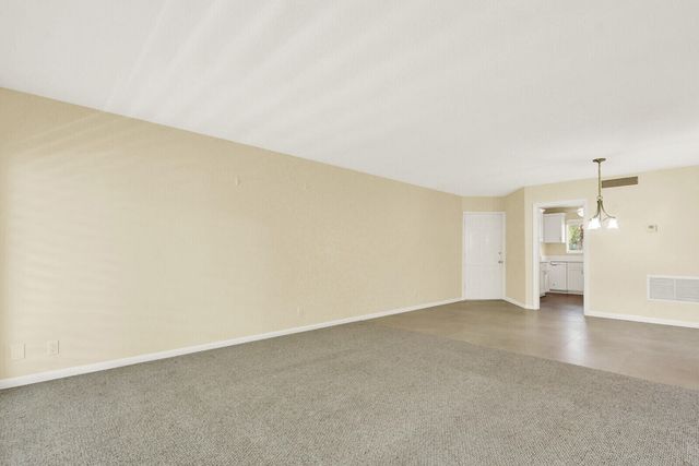 9 Westwood Avenue 102b, Tequesta, FL 33469