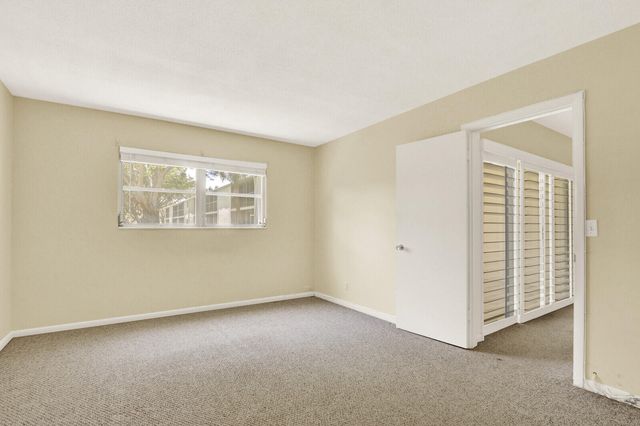 9 Westwood Avenue 102b, Tequesta, FL 33469