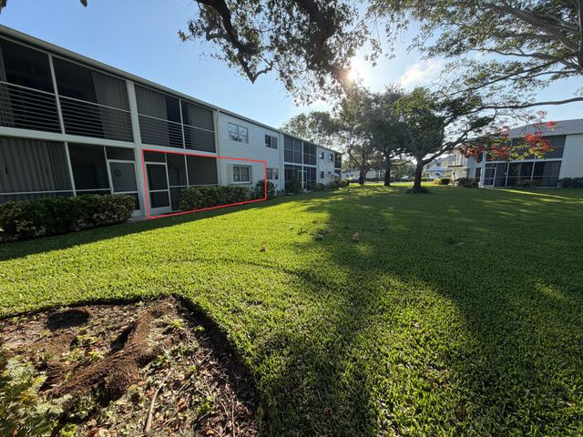 9 Westwood Avenue 102b, Tequesta, FL 33469
