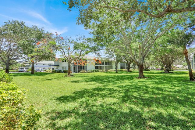 9 Westwood Avenue 102b, Tequesta, FL 33469