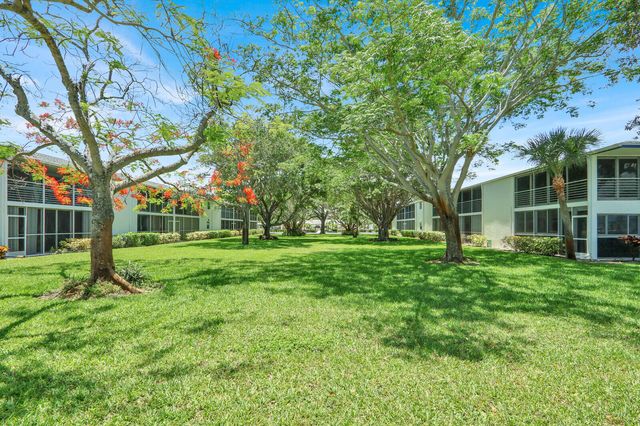 9 Westwood Avenue 102b, Tequesta, FL 33469