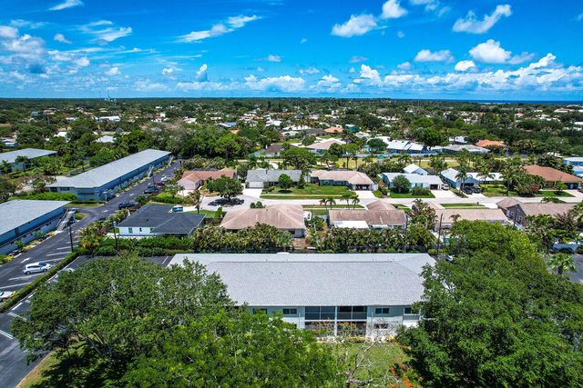 9 Westwood Avenue 102b, Tequesta, FL 33469