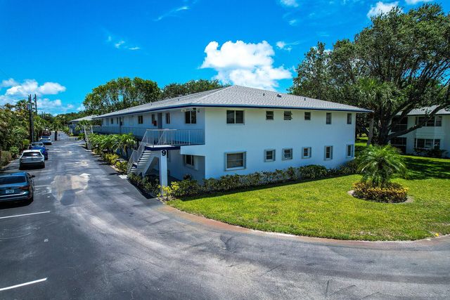 9 Westwood Avenue 102b, Tequesta, FL 33469