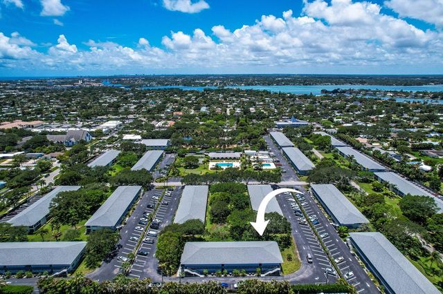 9 Westwood Avenue 102b, Tequesta, FL 33469