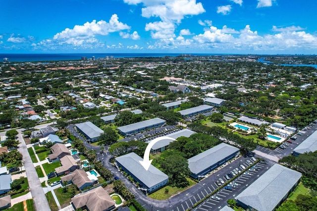 9 Westwood Avenue 102b, Tequesta, FL 33469