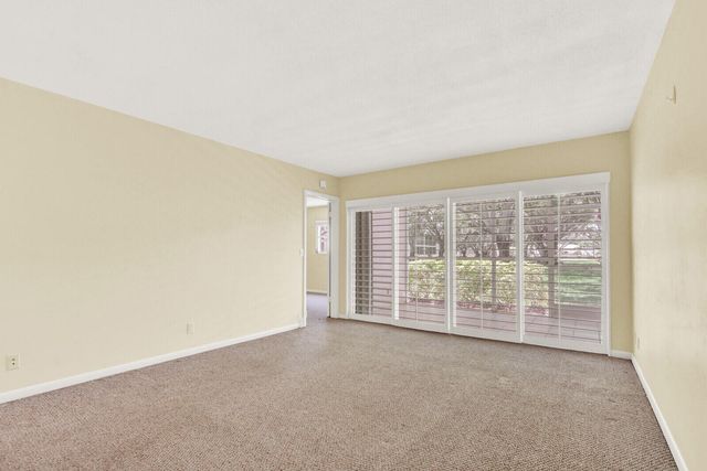 9 Westwood Avenue 102b, Tequesta, FL 33469