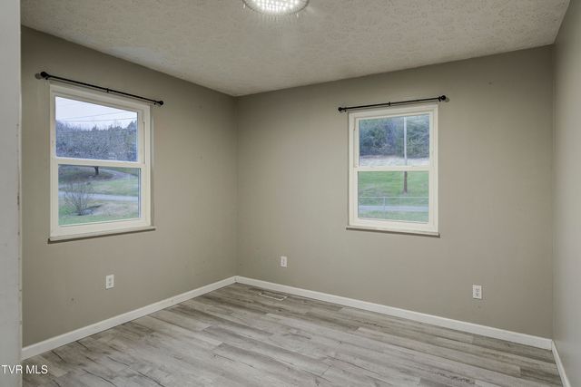 965 Roaring Fork Road, Greeneville, TN 37745