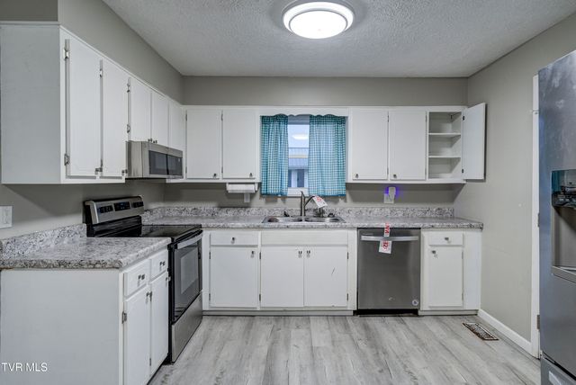 965 Roaring Fork Road, Greeneville, TN 37745