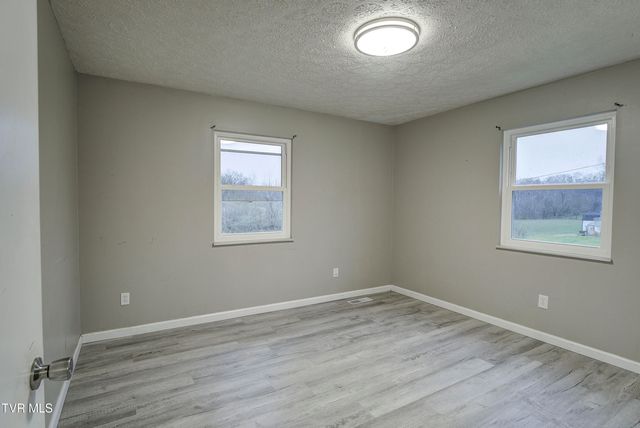 965 Roaring Fork Road, Greeneville, TN 37745