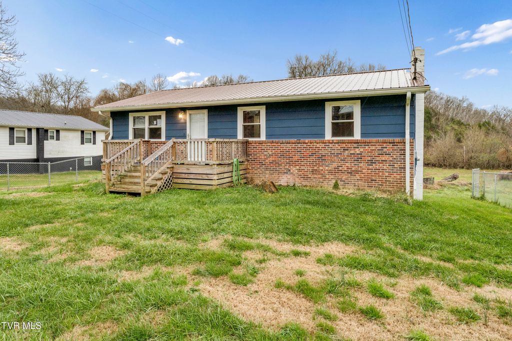 965 Roaring Fork Road, Greeneville, TN 37745