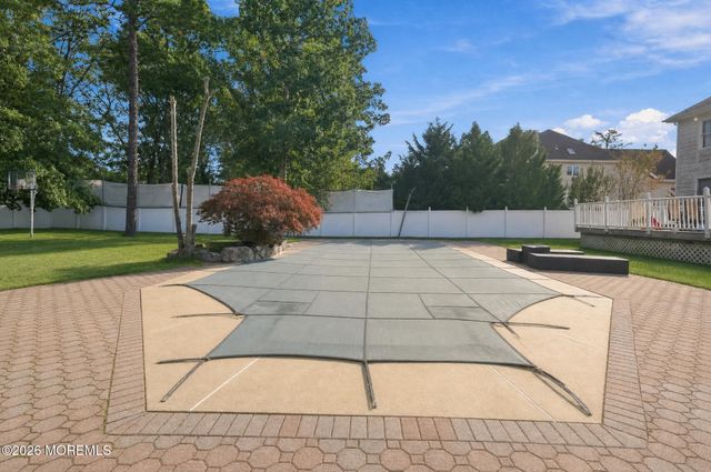 7 Salvatore Drive, Lakewood, NJ 08701