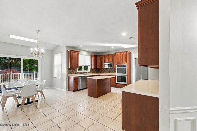 7 Salvatore Drive, Lakewood, NJ 08701