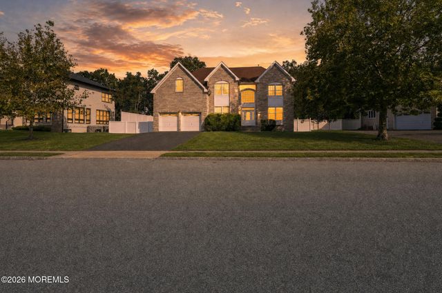 7 Salvatore Drive, Lakewood, NJ 08701
