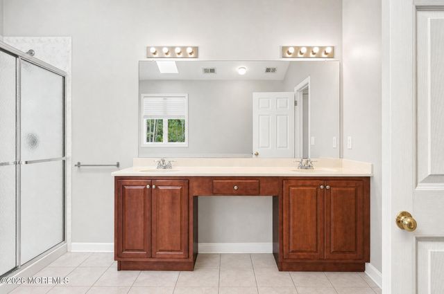 7 Salvatore Drive, Lakewood, NJ 08701