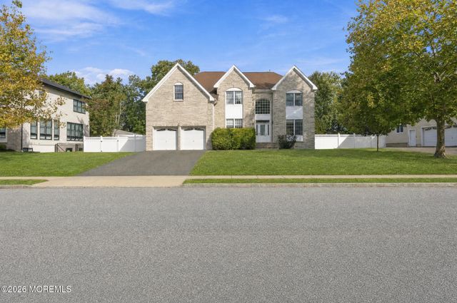 7 Salvatore Drive, Lakewood, NJ 08701