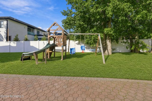 7 Salvatore Drive, Lakewood, NJ 08701