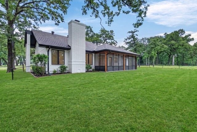 172 Colonial Drive, Mabank, TX 75156