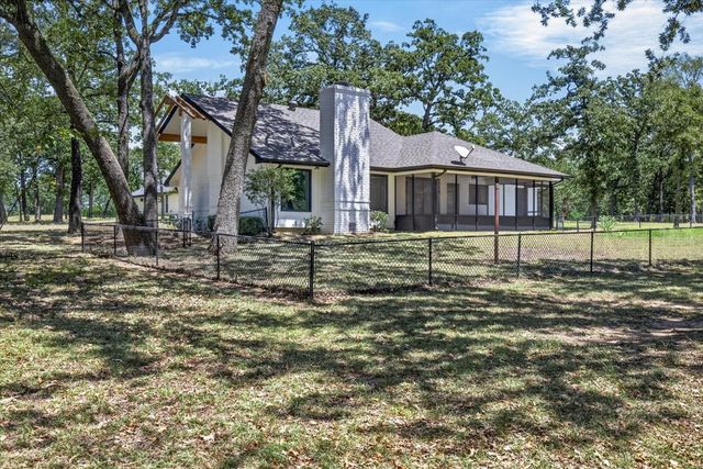 172 Colonial Drive, Mabank, TX 75156