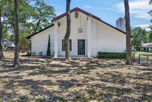 172 Colonial Drive, Mabank, TX 75156