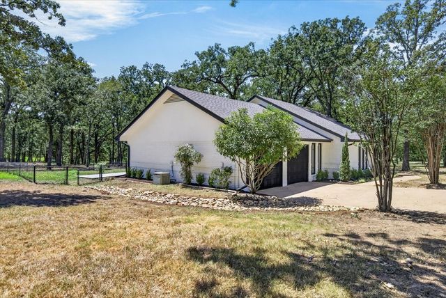 172 Colonial Drive, Mabank, TX 75156