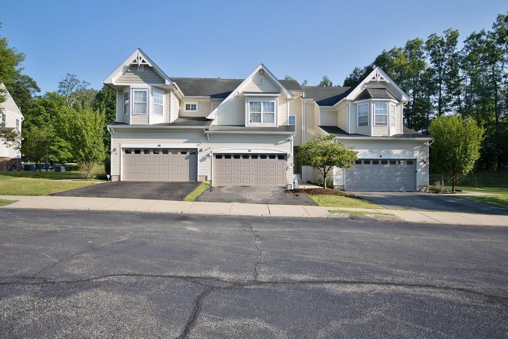 49 Cornwall Lane, Middletown, NY 10940