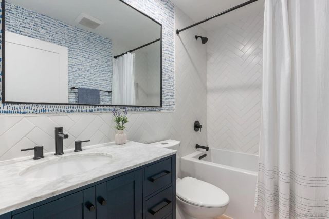 2140 Orinda Dr E, Cardiff, CA 92007