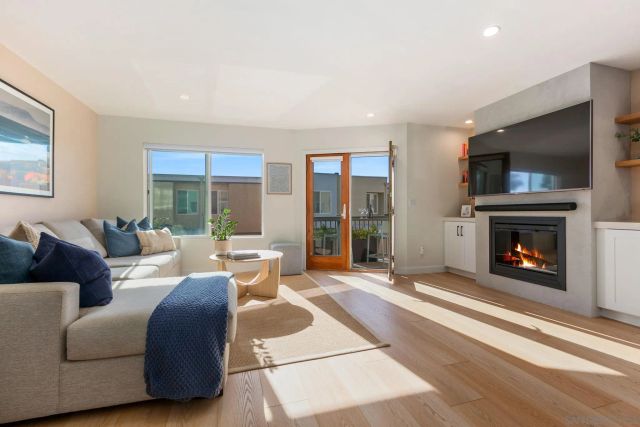 2140 Orinda Dr E, Cardiff, CA 92007