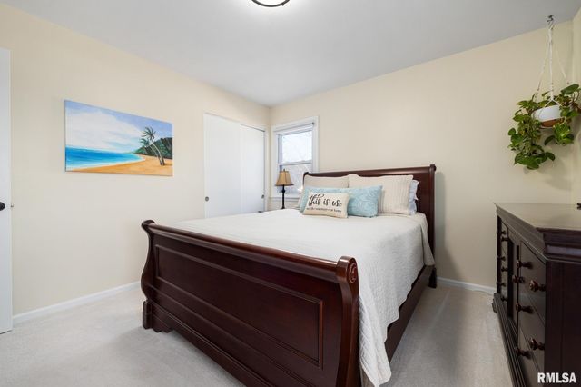 1109 E BROOKHILL Road, Peoria, IL 61615