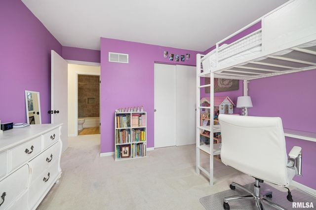 1109 E BROOKHILL Road, Peoria, IL 61615