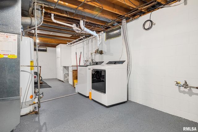 1109 E BROOKHILL Road, Peoria, IL 61615