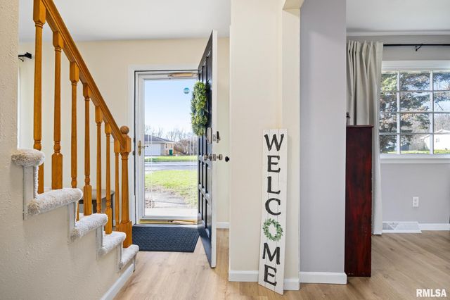 1109 E BROOKHILL Road, Peoria, IL 61615