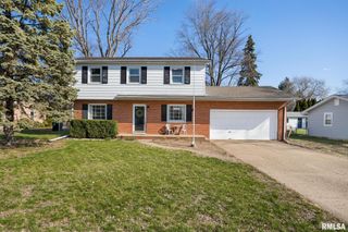 1109 E BROOKHILL Road, Peoria, IL 61615