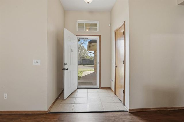 9305 Crooked Creek Lane, Moore, OK 73160