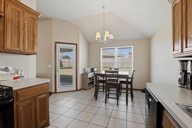 9305 Crooked Creek Lane, Moore, OK 73160