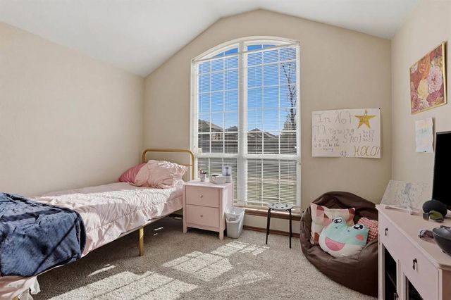 9305 Crooked Creek Lane, Moore, OK 73160