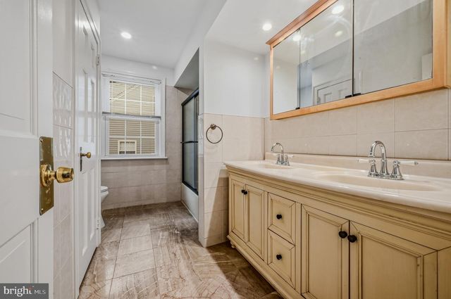 2831 SPRINGFIELD RD, Broomall, PA 19008