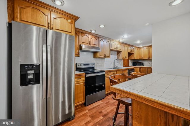 2831 SPRINGFIELD RD, Broomall, PA 19008