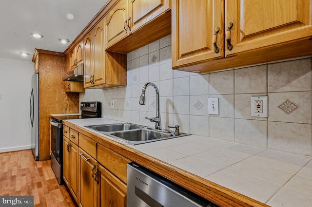 2831 SPRINGFIELD RD, Broomall, PA 19008